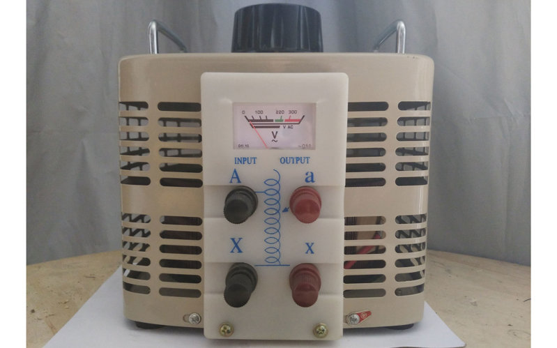 0-250V可調(diào)單相調(diào)壓器500va 0-250V可調(diào)單相調(diào)壓器500va